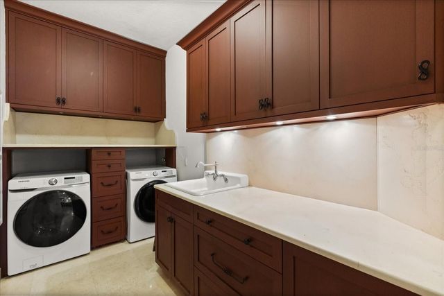 13123 LUNTZ POINT LANE, Windermere, FL 34786