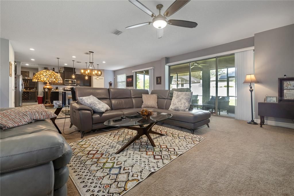 Image 11 of property listing at 1521 BANNER ELK STREET, Valrico, FL 33594