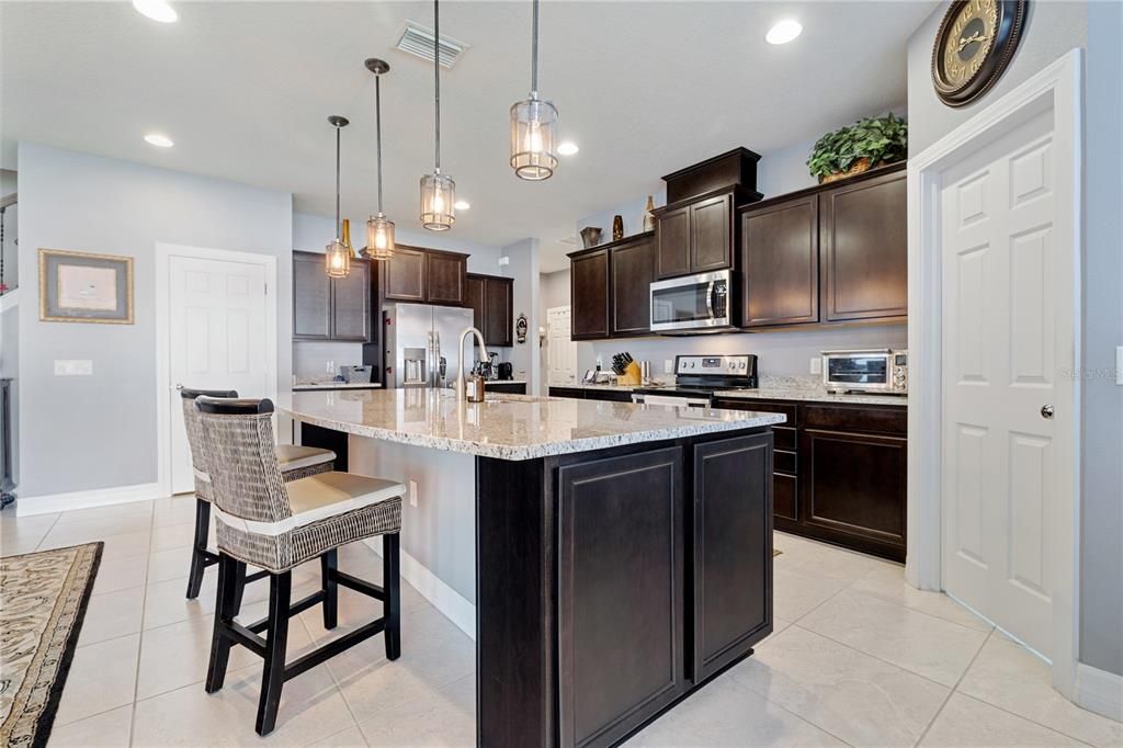 Image 19 of property listing at 1521 BANNER ELK STREET, Valrico, FL 33594