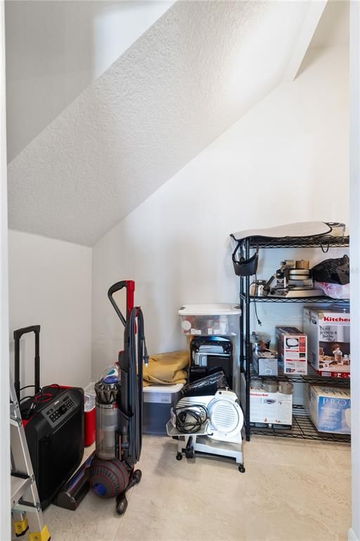Image 21 of property listing at 1521 BANNER ELK STREET, Valrico, FL 33594