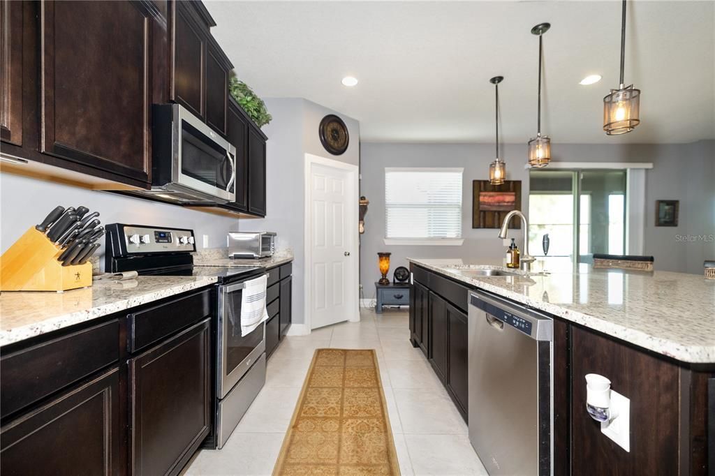 Image 22 of property listing at 1521 BANNER ELK STREET, Valrico, FL 33594