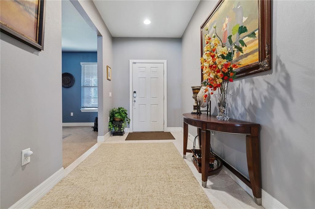 Image 5 of property listing at 1521 BANNER ELK STREET, Valrico, FL 33594