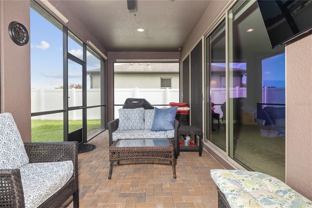 Image 54 of property listing at 1521 BANNER ELK STREET, Valrico, FL 33594