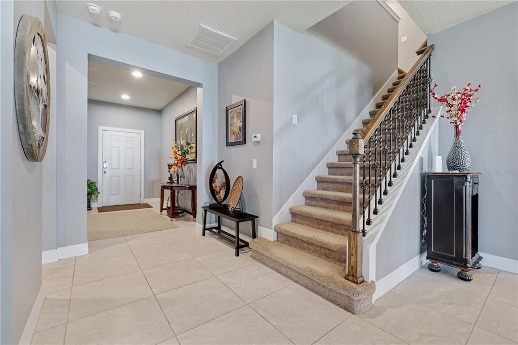 Image 9 of property listing at 1521 BANNER ELK STREET, Valrico, FL 33594