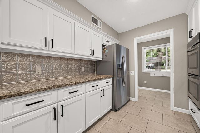 11111 Meadow Rue Street, The Woodlands, TX 77380