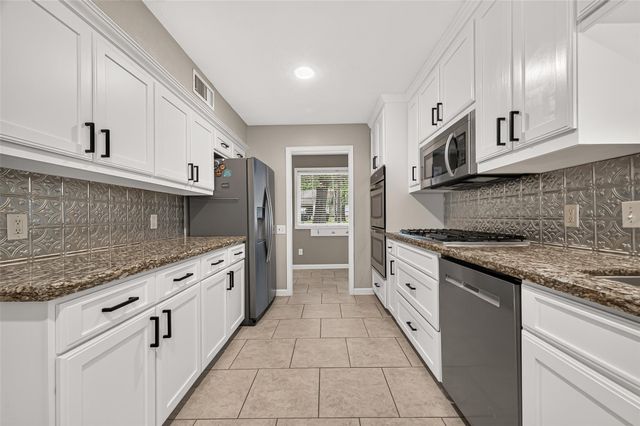 11111 Meadow Rue Street, The Woodlands, TX 77380