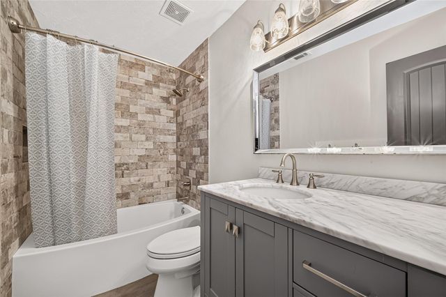 11111 Meadow Rue Street, The Woodlands, TX 77380