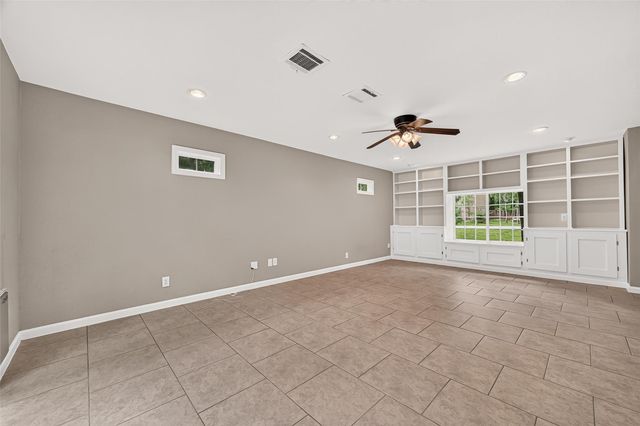 11111 Meadow Rue Street, The Woodlands, TX 77380