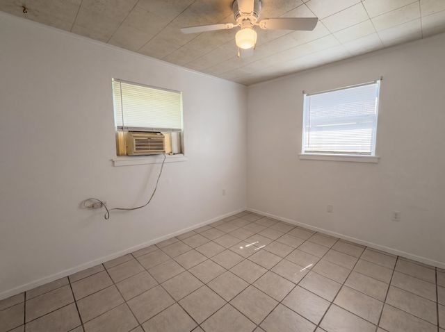 418 Fieldcrest Dr, Thibodaux, LA 70301