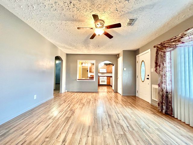 165 E Bourbon Road, Somerset, KY 42501