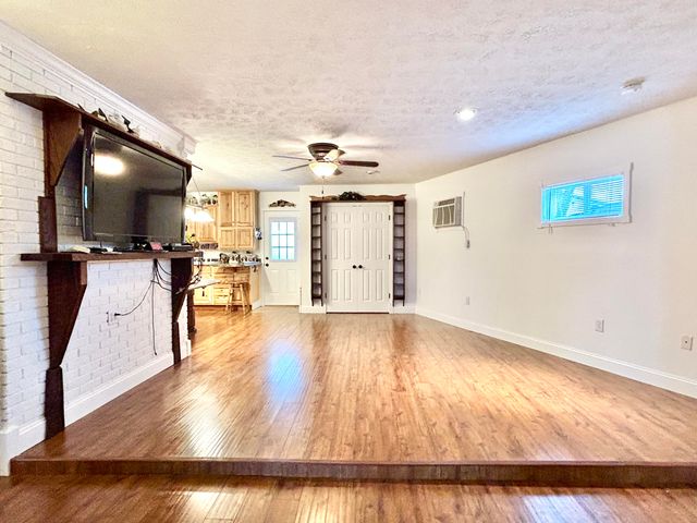 165 E Bourbon Road, Somerset, KY 42501