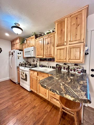 165 E Bourbon Road, Somerset, KY 42501