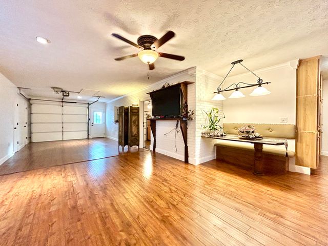 165 E Bourbon Road, Somerset, KY 42501