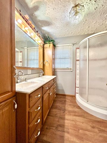 165 E Bourbon Road, Somerset, KY 42501