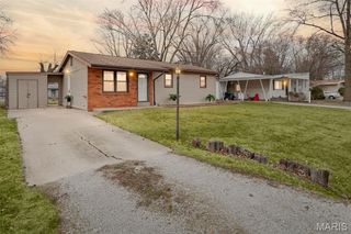 1106 Helvetia Drive, Highland, IL 62249