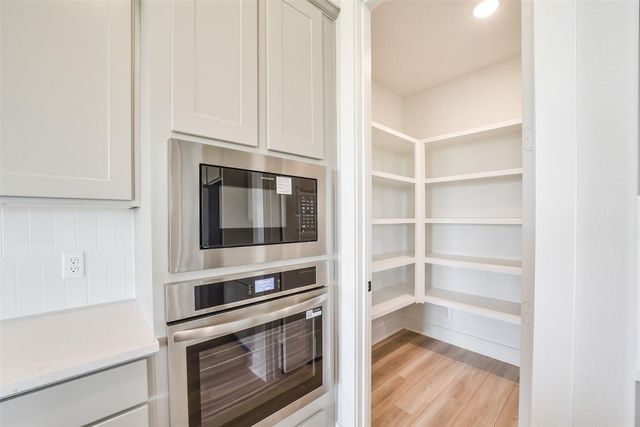 1831 Tioga View Drive, Rosharon, TX 77583