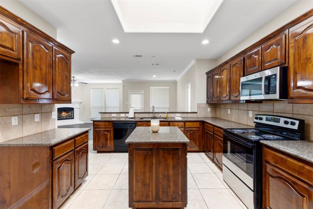 7313 Chapel Mesa Court, Dallas, TX 75249