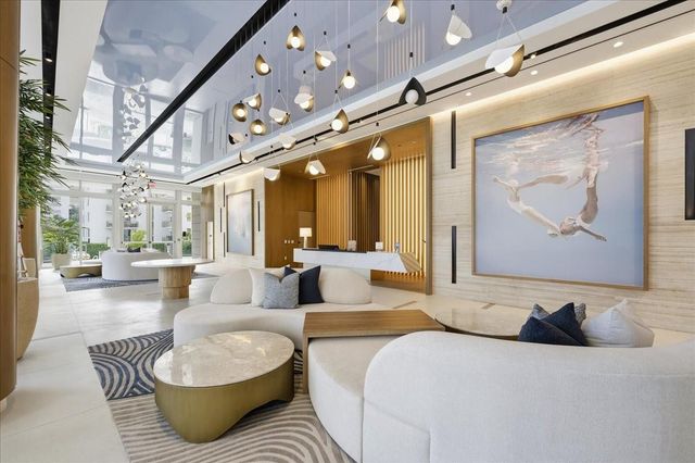 151 N Seabreeze Boulevared 2204-E, Fort Lauderdale, FL 33304