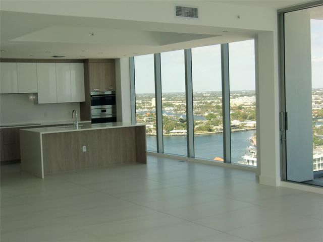 151 N Seabreeze Boulevared 2204-E, Fort Lauderdale, FL 33304