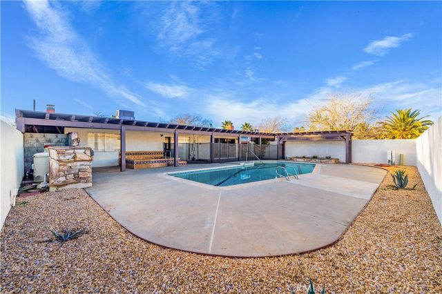 37800 Rudall Avenue, Palmdale, CA 93550