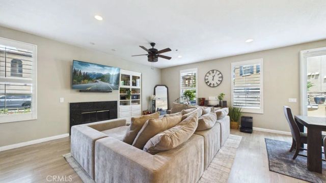 27036 Fairway, Valencia, CA 91381