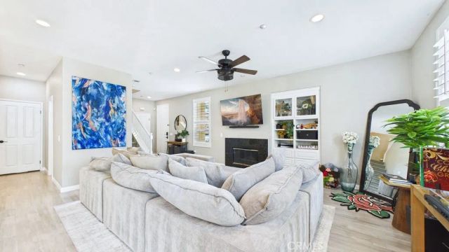 27036 Fairway, Valencia, CA 91381