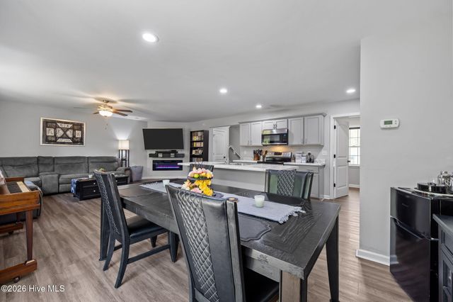 113 Harris Creek Loop Road, Jacksonville, NC 28540