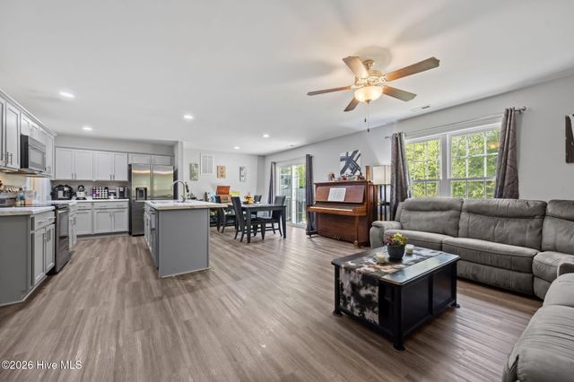 113 Harris Creek Loop Road, Jacksonville, NC 28540