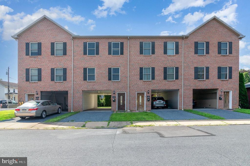 32 WETZEL ST, Highspire, PA 17034