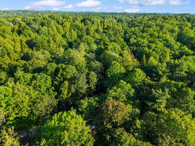 24 Joyful Springs, Beattyville, KY 41311