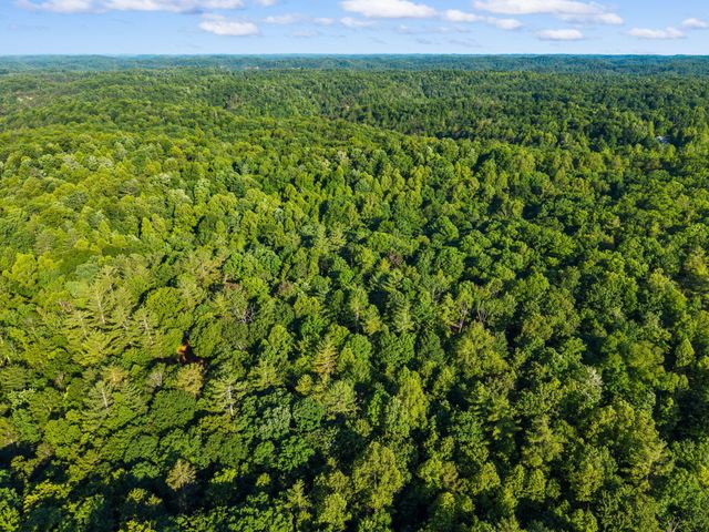 24 Joyful Springs, Beattyville, KY 41311