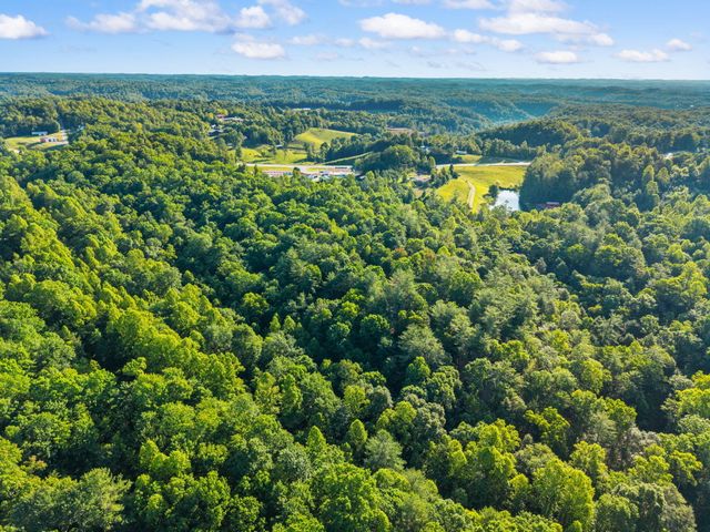 24 Joyful Springs, Beattyville, KY 41311