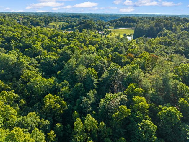 24 Joyful Springs, Beattyville, KY 41311
