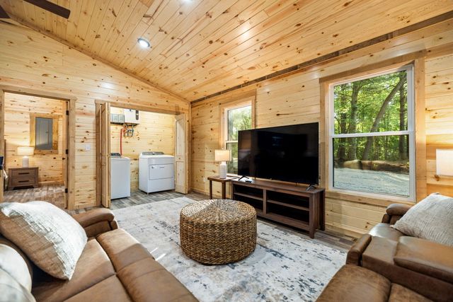24 Joyful Springs, Beattyville, KY 41311