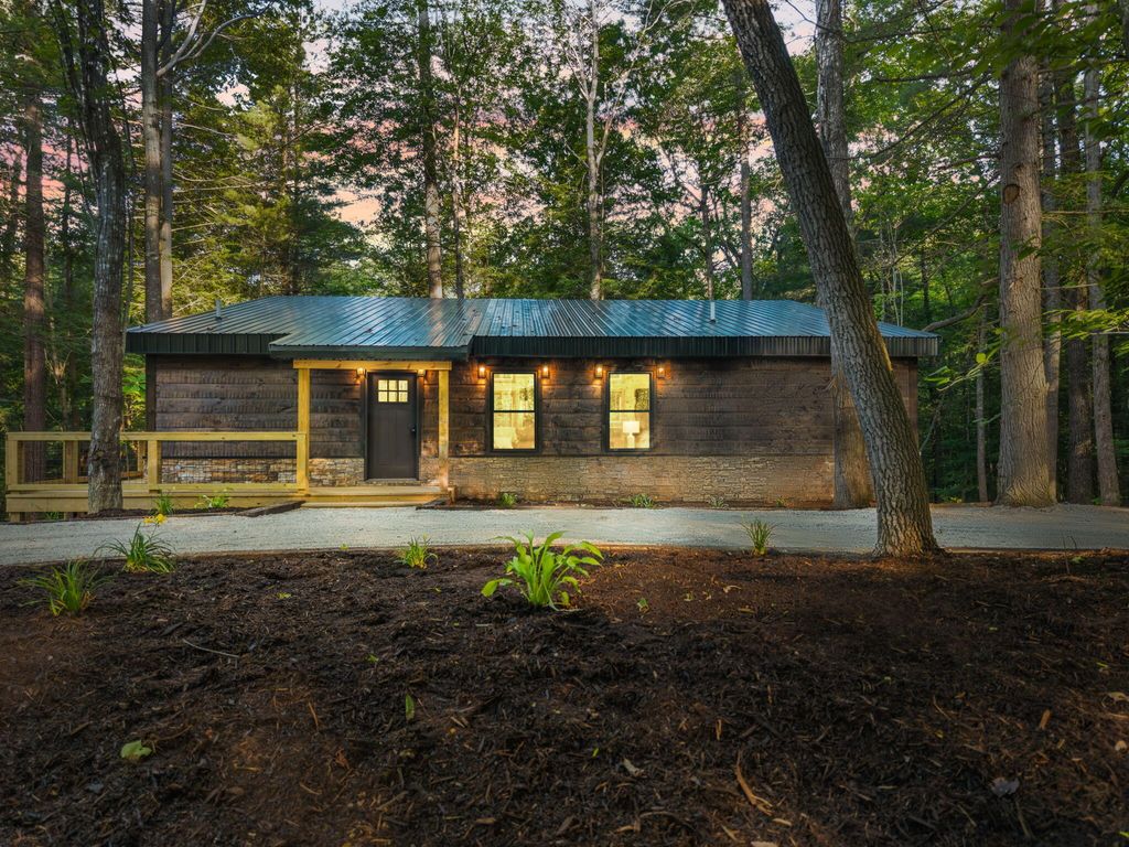 24 Joyful Springs, Beattyville, KY 41311