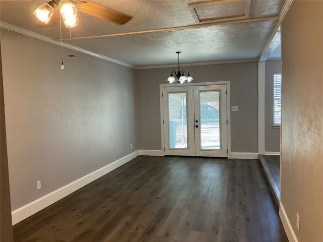 1405 W Ball Street, Weatherford, TX 76086