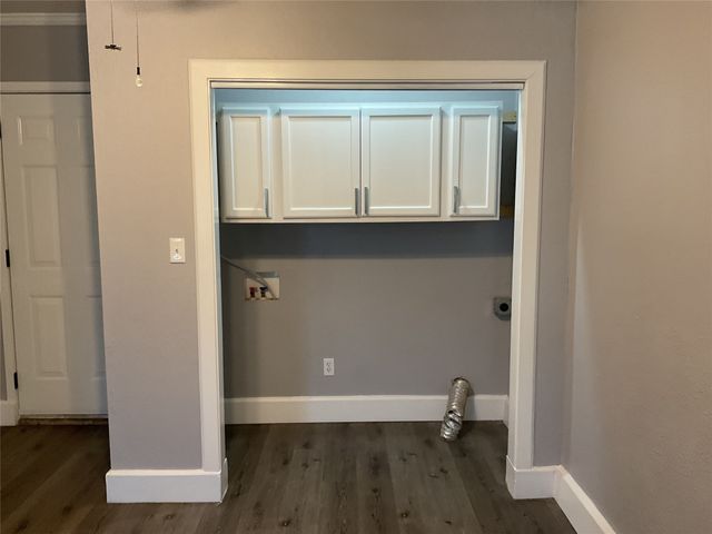 1405 W Ball Street, Weatherford, TX 76086