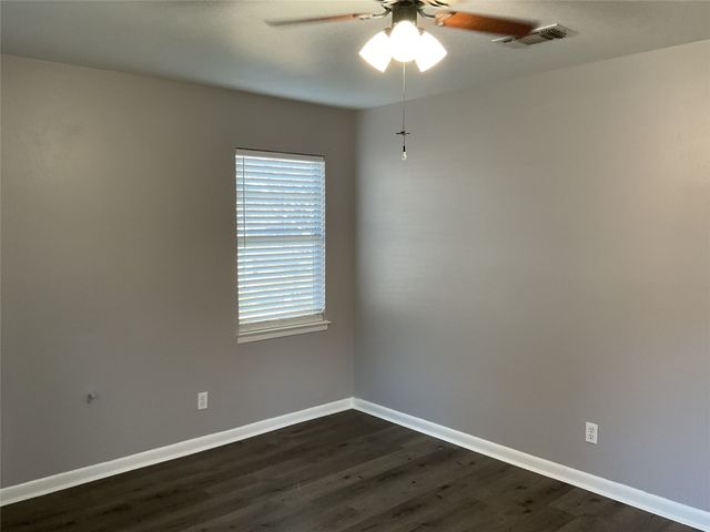 1405 W Ball Street, Weatherford, TX 76086