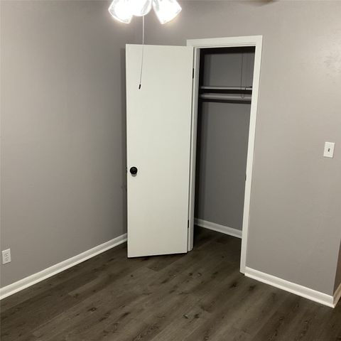 1405 W Ball Street, Weatherford, TX 76086