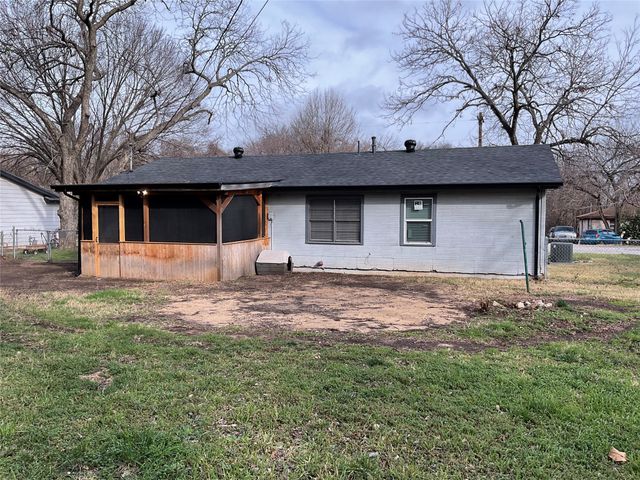 1405 W Ball Street, Weatherford, TX 76086