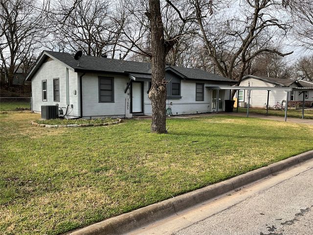 1405 W Ball Street, Weatherford, TX 76086