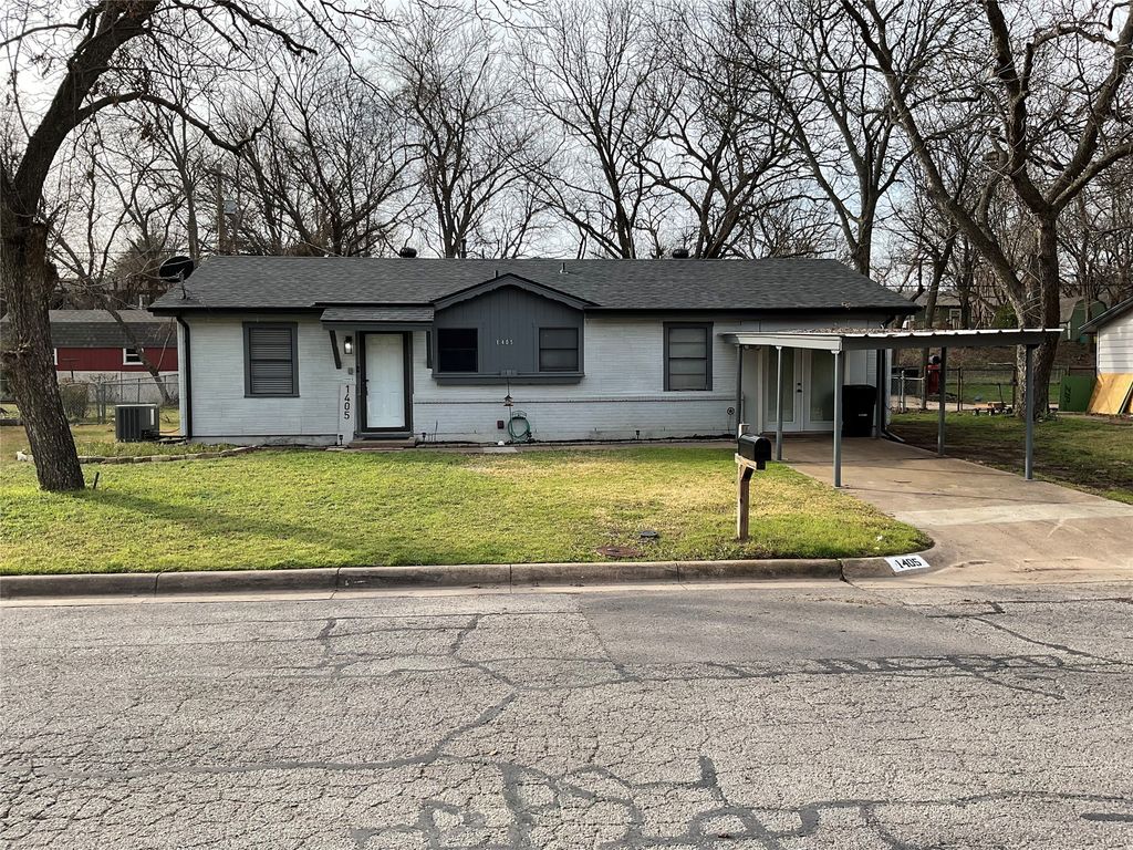 1405 W Ball Street, Weatherford, TX 76086