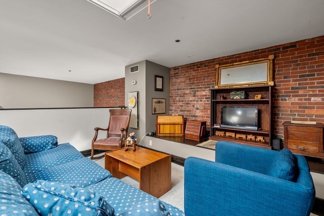 1241-1255 Adams F611, Boston, MA 02124