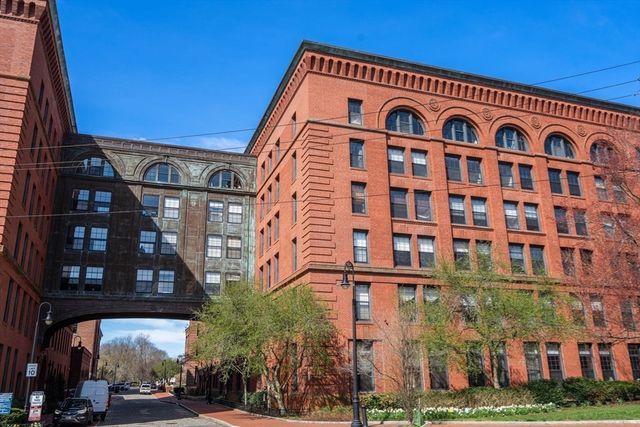 1241-1255 Adams F611, Boston, MA 02124