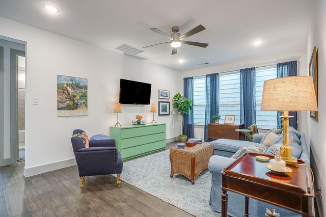 4913 Hidden Grove Drive, Fort Worth, TX 76114