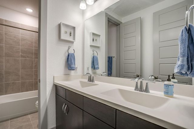 4913 Hidden Grove Drive, Fort Worth, TX 76114