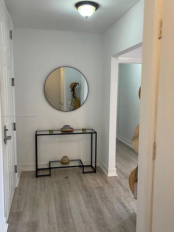 3001 NE 185th St 612, Aventura, FL 33180