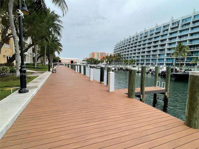 3001 NE 185th St 612, Aventura, FL 33180