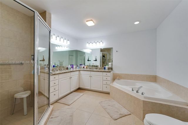 3001 NE 185th St 612, Aventura, FL 33180