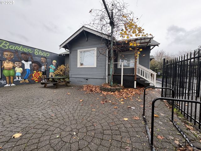 -1 W 7TH Ave, Eugene, OR 97402